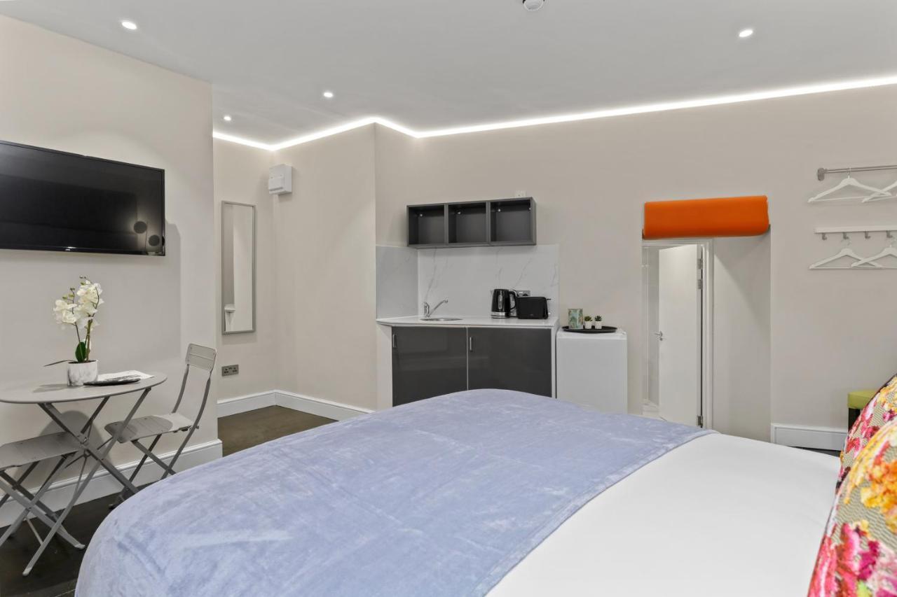 Modern Studio Flat Londra Exterior foto