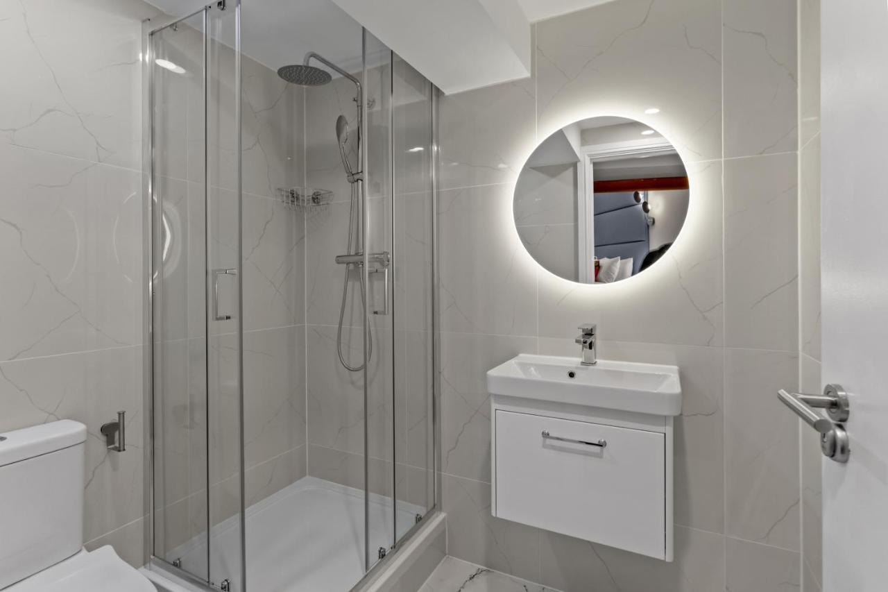Modern Studio Flat Londra Exterior foto